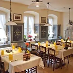 Inn Zum Loewen - Restaurant Akropolis 2*