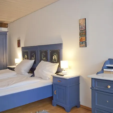 Inn Zum Loewen - Restaurant Akropolis 2*