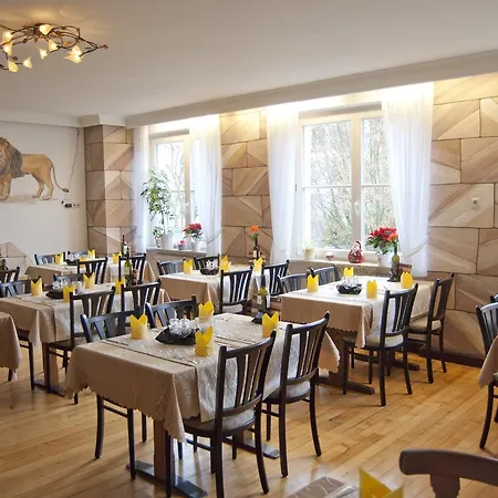 Zum Loewen - Restaurant Akropolis 2* Hausach