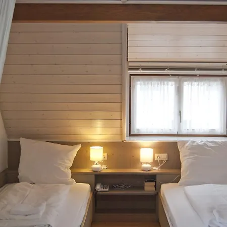 Zum Loewen - Restaurant Akropolis 2* Hausach