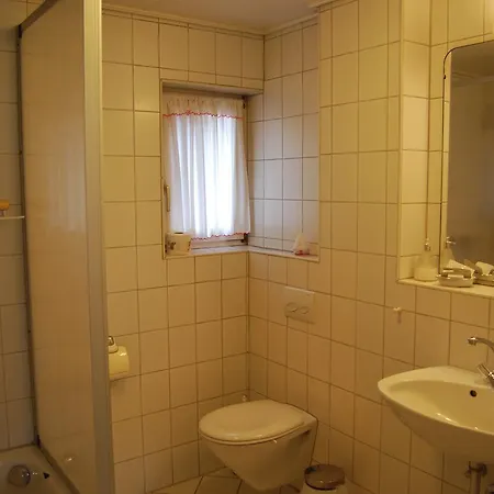 Locanda Zum Loewen - Restaurant Akropolis 2*