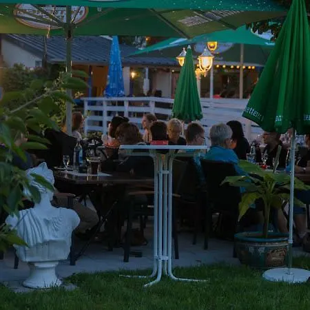 Fogadó Zum Loewen - Restaurant Akropolis 2*